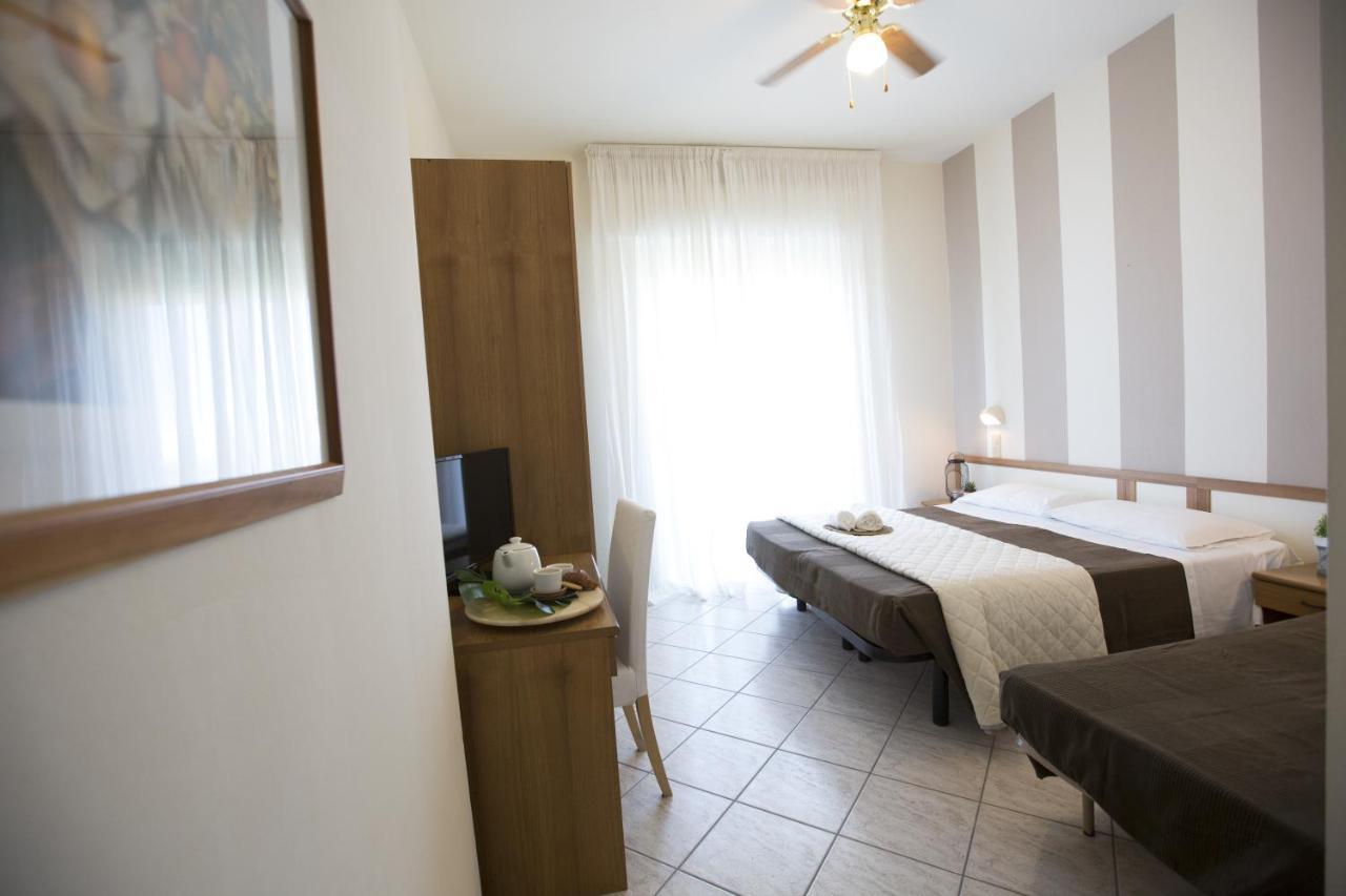 Hotel Esplanade ريميني المظهر الخارجي الصورة
